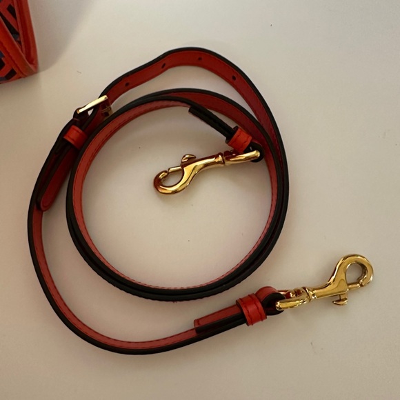 GREAT CONDITION!! Versace La Greca Signature Tote Bag in Red - Picture 14 of 16